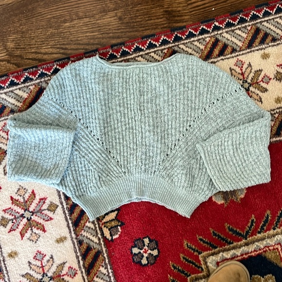 Anthropologie Cropped oversized Batwing Sweater - Picture 10 of 12